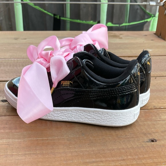 Puma Girls shoes with Ribbon Laces - Picture 3 of 6